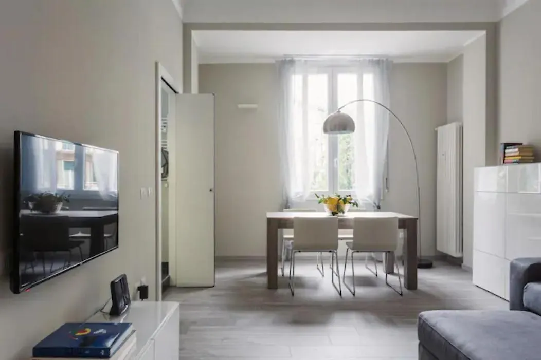 Citta Studi Bright And Stylish Flat With Balcony contacts